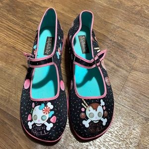 Hot Chocolate Designs size 39